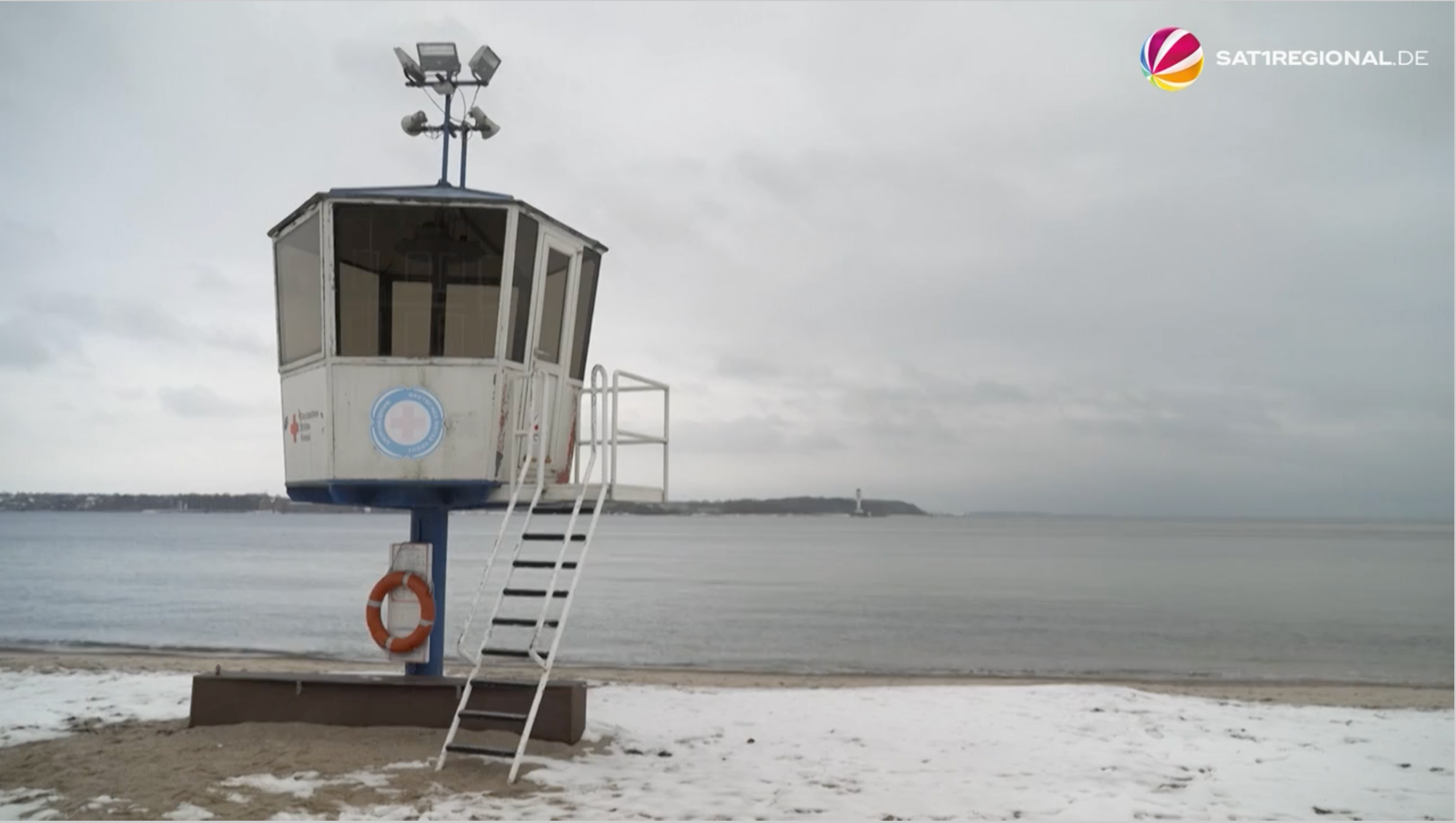 Video: Abriss des Wasserwacht-Turms umstritten