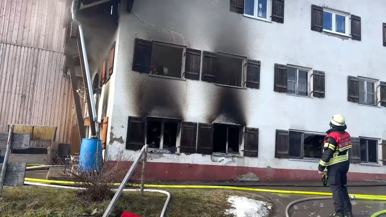 Video: Todesopfer bei Wohnungsbrand: Vergebliche Rettung in Haldenwang