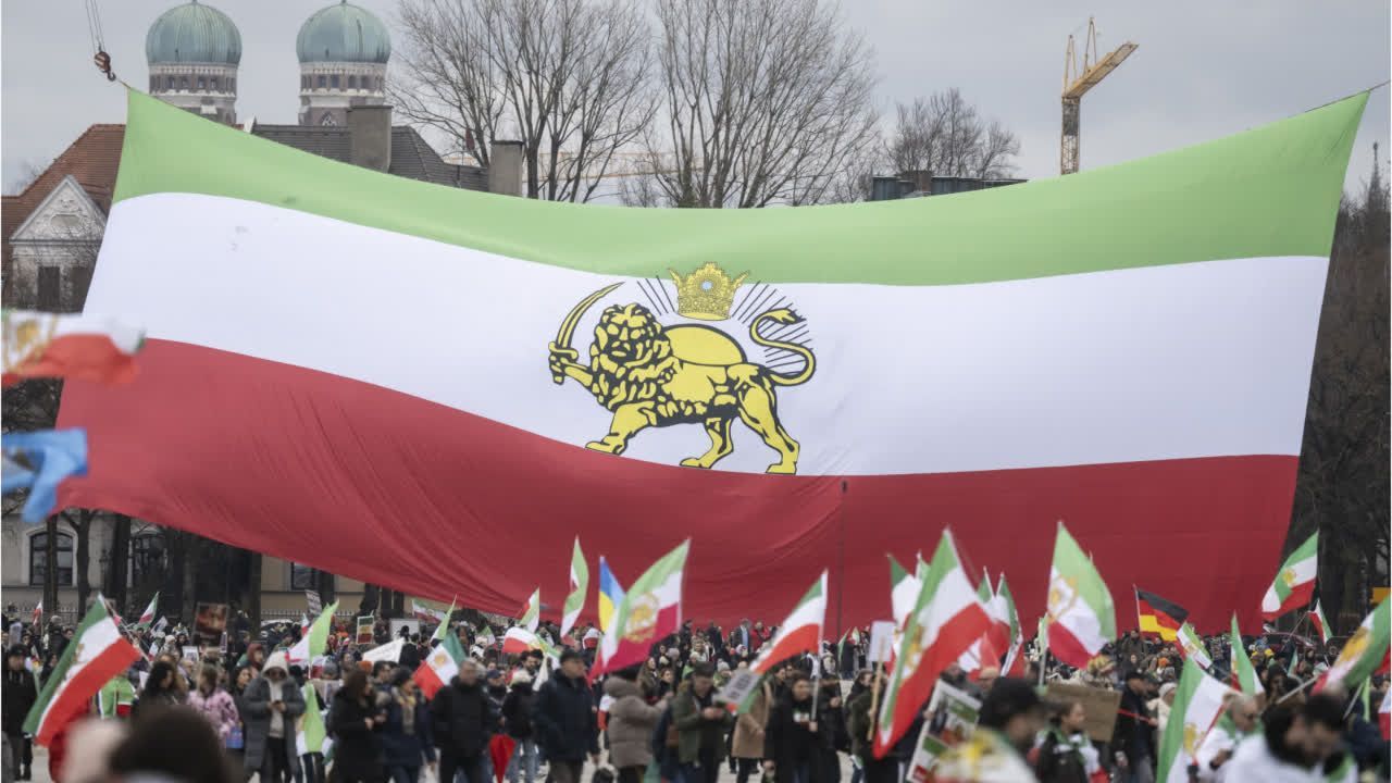 Video: "Freiheit für Iran": Großdemo in München