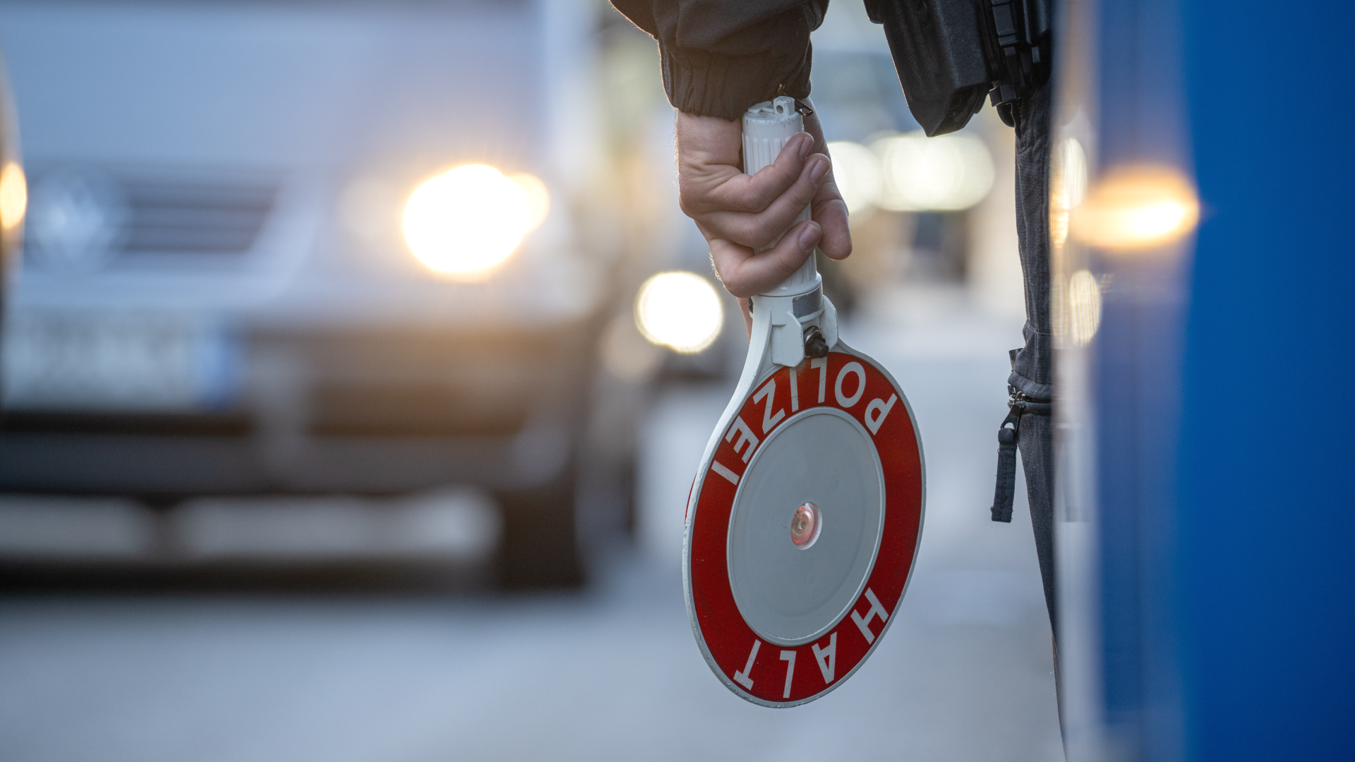 Video: Dobrindt: Grenzkontrollen bis September