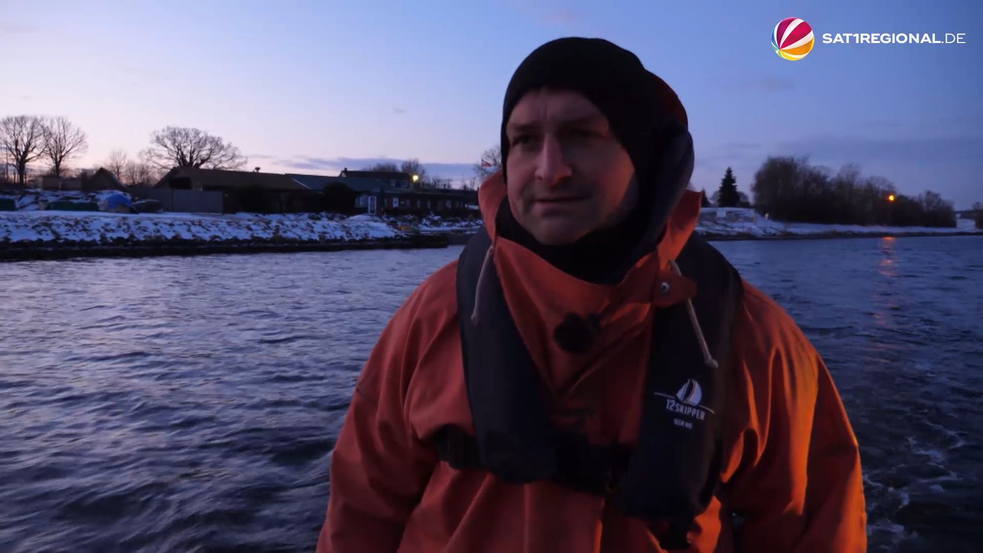 Video: Einziger Berufsfischer auf Nord-Ostsee-Kanal führt Familienbetrieb fort