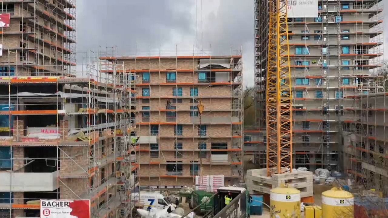 Video: Wohnungsnot im Fokus: Wie soll Bauen wieder günstiger werden?
