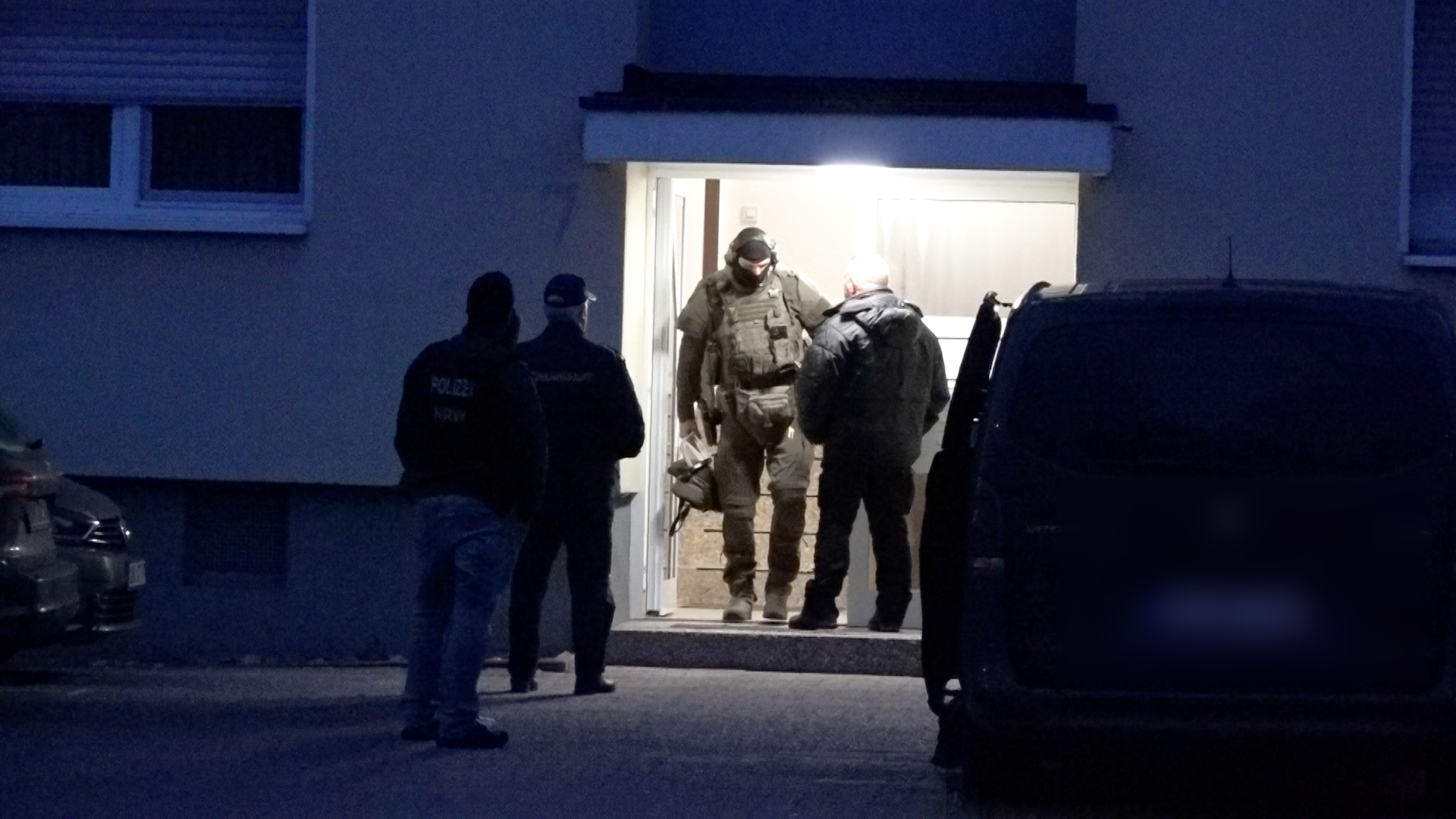 Video: SEK-Einsatz bei Pizzabäcker