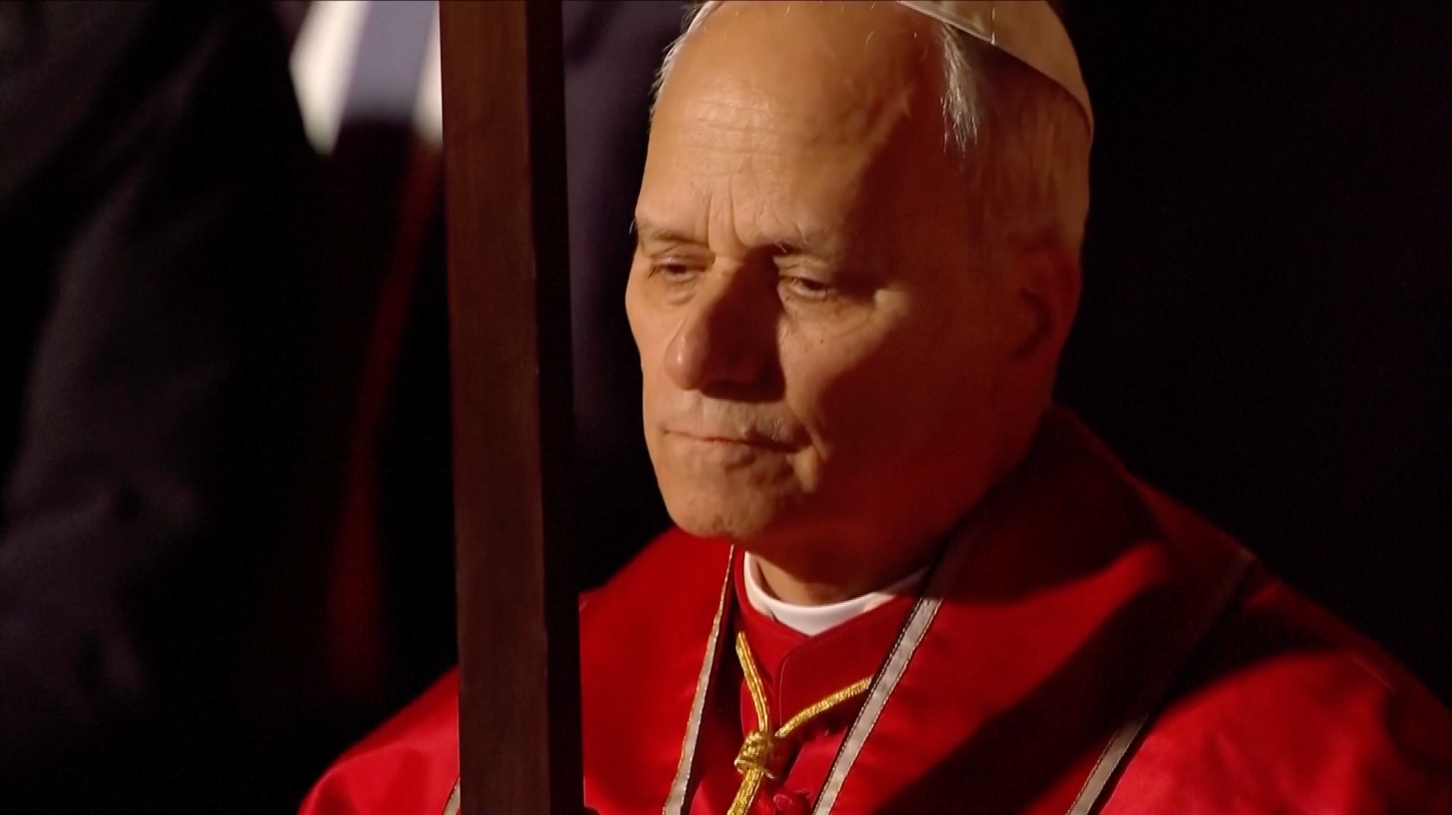 Video: Knoten entdeckt: Papst vor Lungen-OP