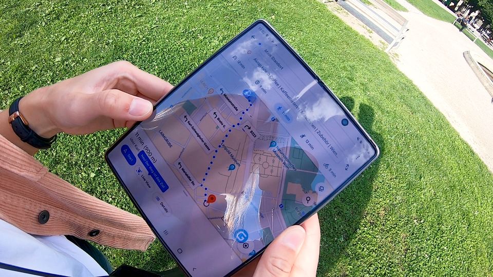 Samsung Galaxy Z Fold 2: Was kann das 2000-Euro-Falthandy?