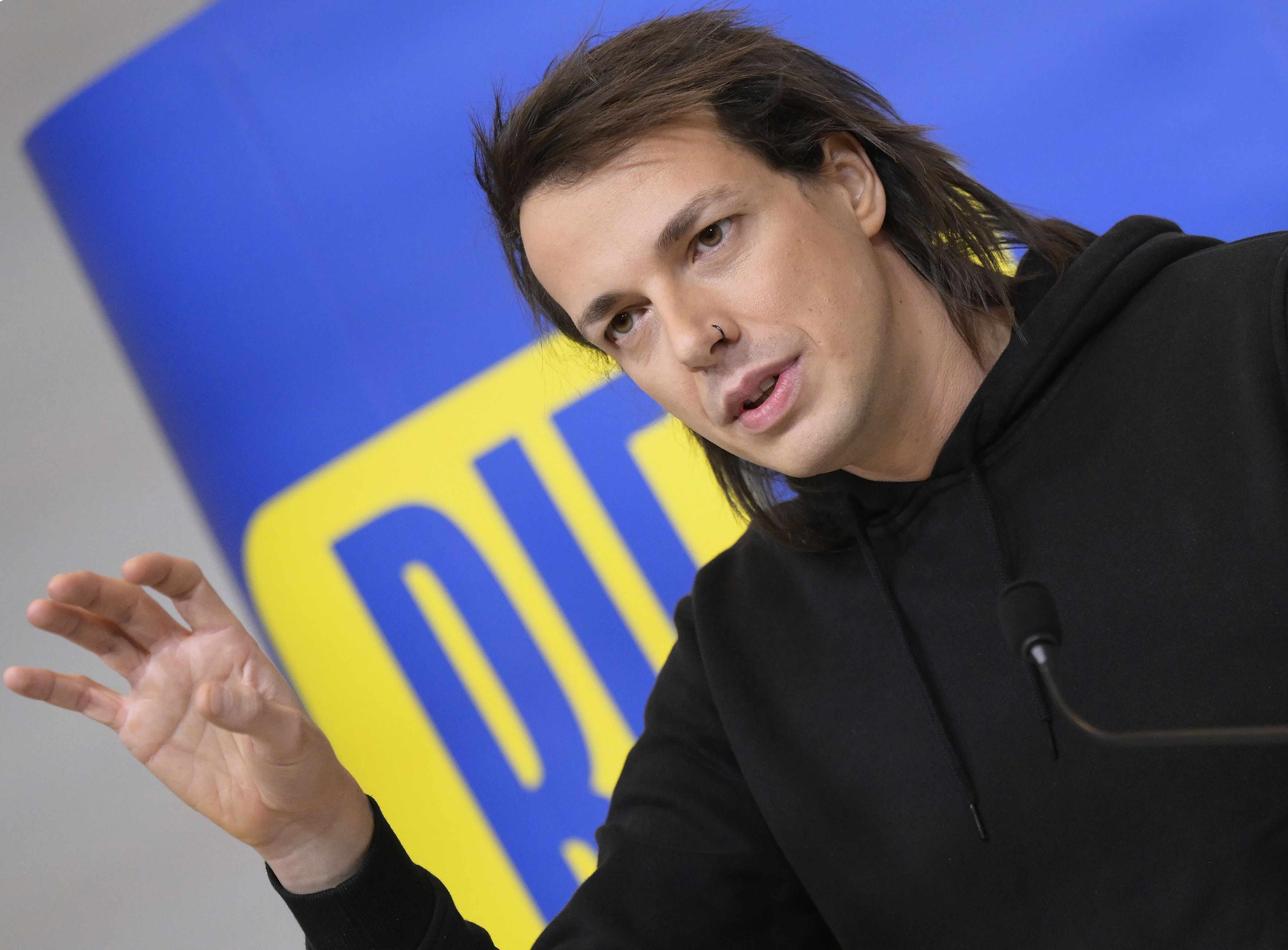 Österreich-Trend-Umfrage: Dominik Wlazny bei 8 Prozent