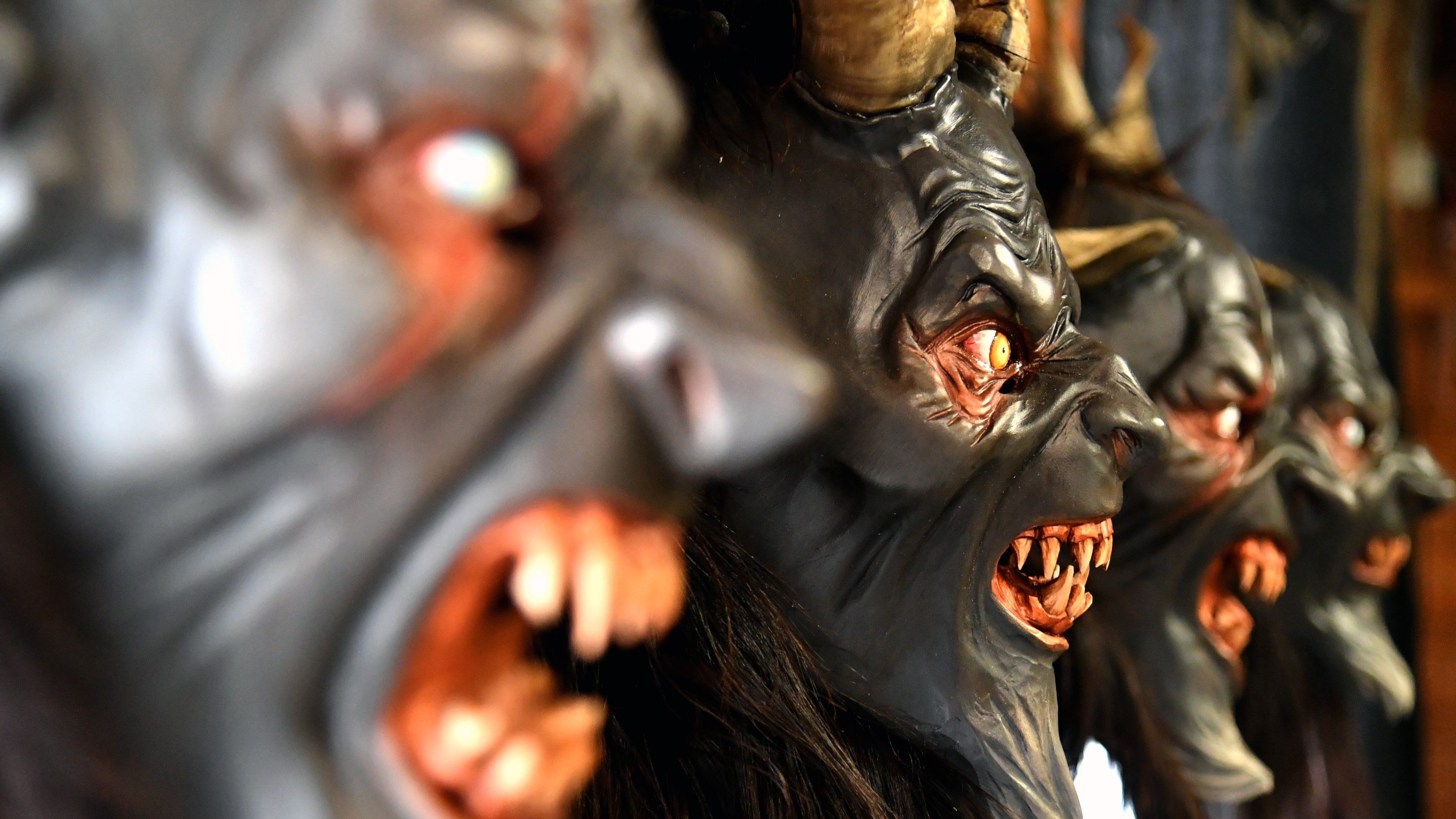 Krampus-Streichelzoo für Kinder