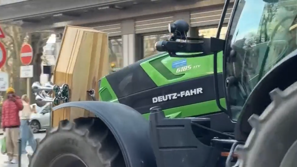 Video: Mercosur-Abkommen: Austro-Bauern protestieren in Brüssel