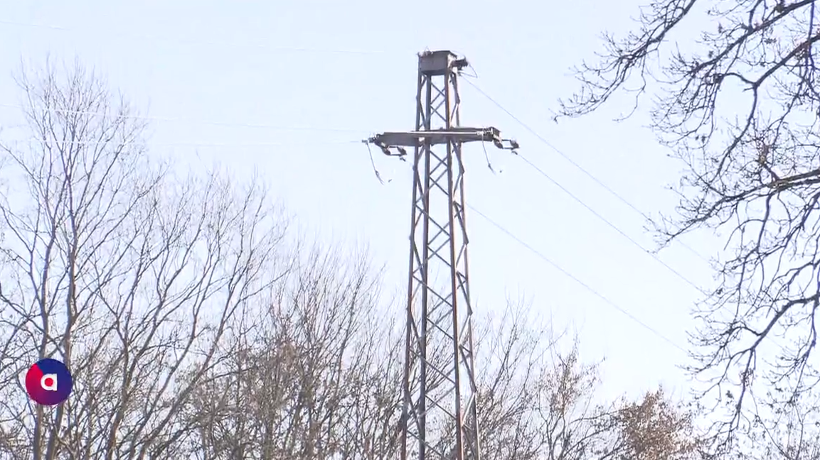 Video: "Roofing": 19-Jähriger klettert auf Strommast und stirbt
