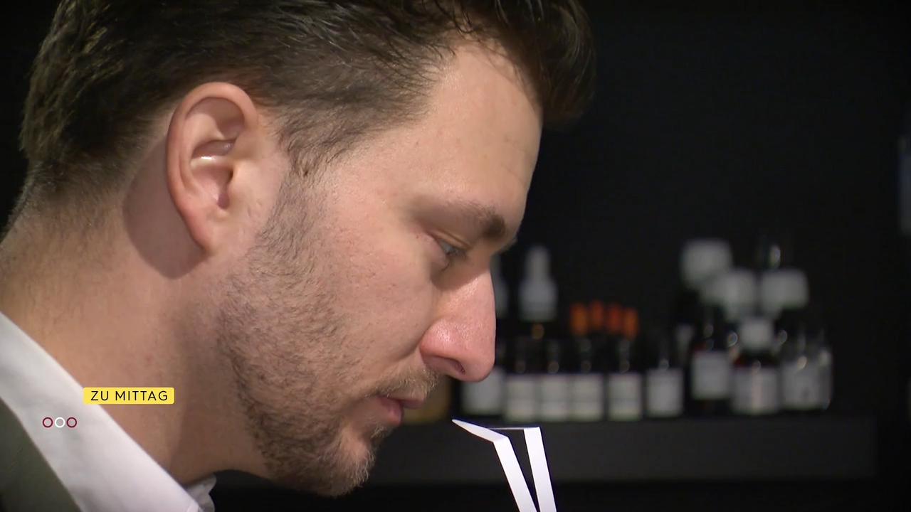 Video: Der Mann mit dem richtigen Riecher: Burgenländer mischt Luxusdüfte im Keller