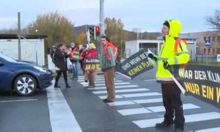 Klimablockaden legten Frühverkehr in Wien lahm